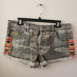 Roxy Women's Camo Cut‎ Off Mid Rise Jeans Neon Aztec Beading 2" Size 31 NWT